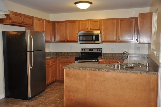 Photo - Barbaro - Pre-Leasing Now for the Fall Sem...