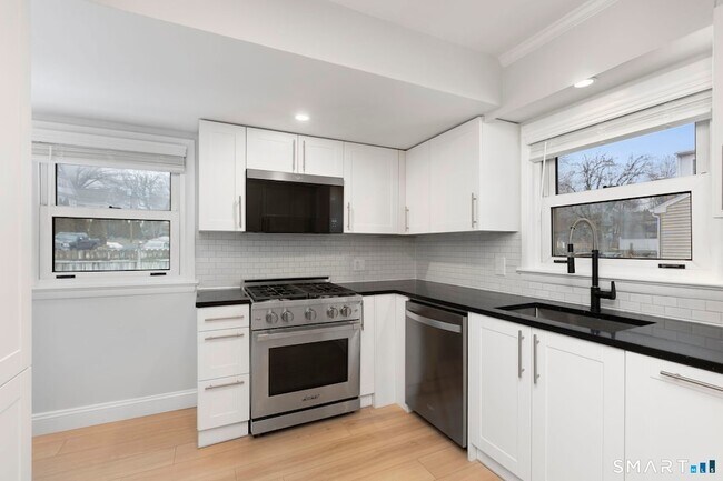 Photo - 43 Gregory Blvd