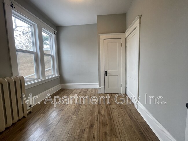 Photo - 46 Blake St Unit 2