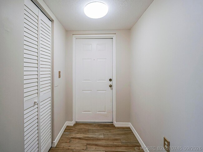 Photo - 1590 S 42ND Cir Unit 105
