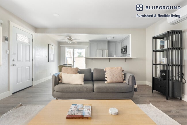 906 Burbank Dr Unit SI FL0-ID1487