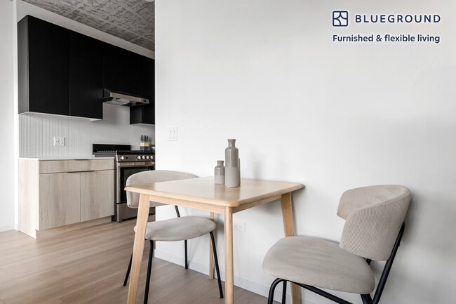 Photo - 160 N Morgan St Unidad FL11-ID1065