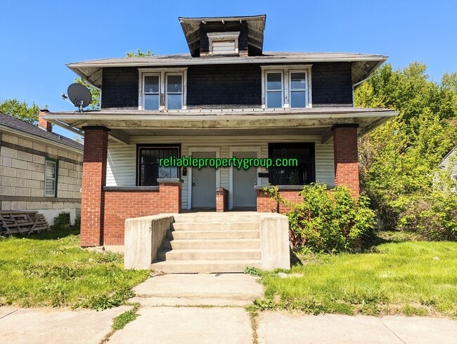 Building Photo - 1720-1722 S Boots Unit 1722 S Boots