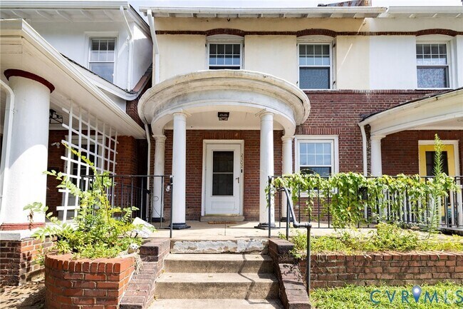 Building Photo - 2302 Maplewood Ave Rental