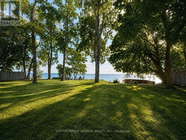 Photo - 3338 Lakeshore Rd W