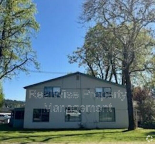 Building Photo - 1628 Leonard Rd Rental