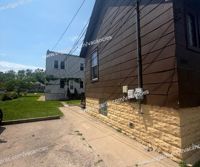 Photo - 1007 Becker St Unit Rear House