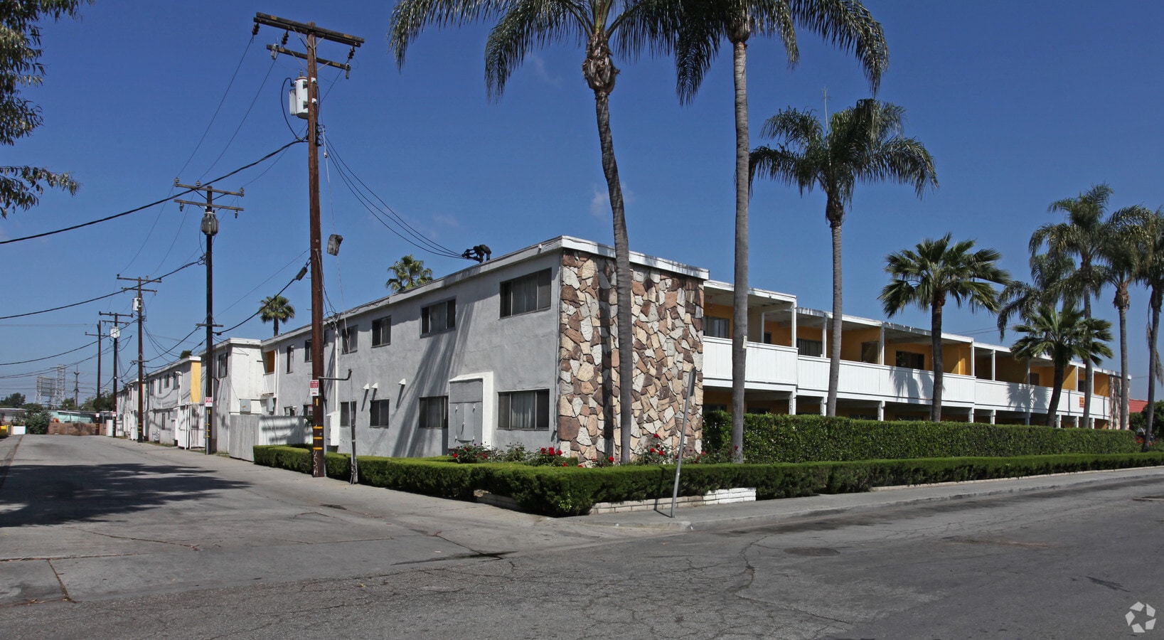 Photo - Tropical Palms Apartments