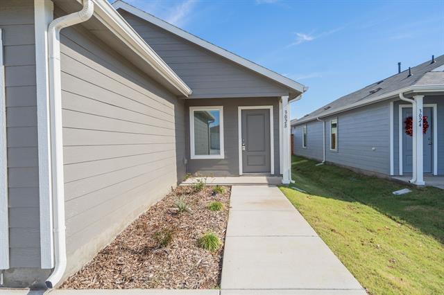 Photo - 3028 Burmese St