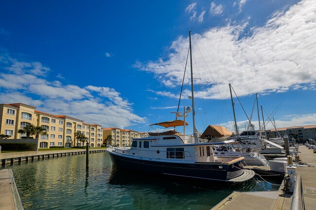 34 Harbour Isle Dr W  