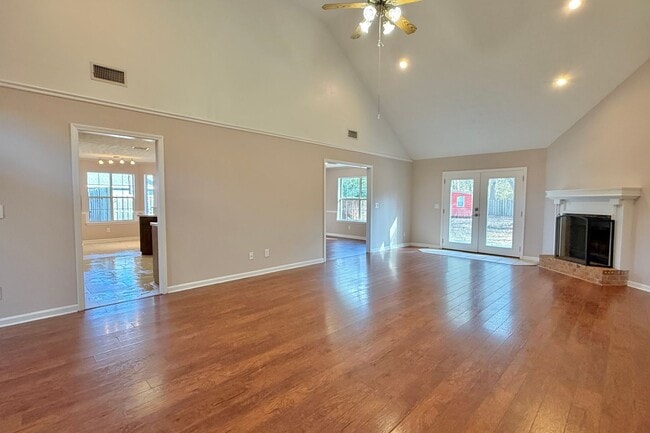 Photo - AVAILABLE NOW! (No Pets)