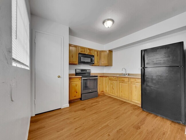 Photo - Central Phoenix 2/1 Ground Floor Super Clean. Unit 2