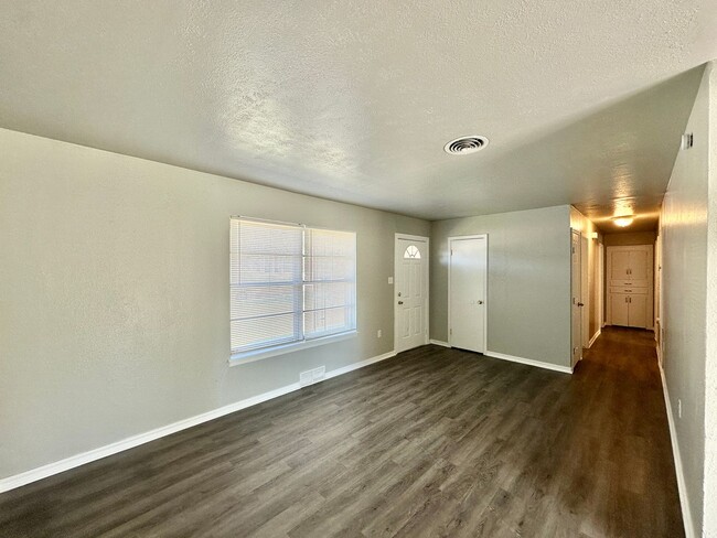 Photo - 1502 NW 47th St