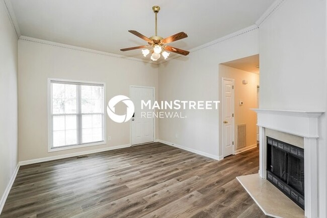 Photo - 3 Bedroom Pet-Friendly Home in GOODLETTSVILLE, TN with Main Street Renewal