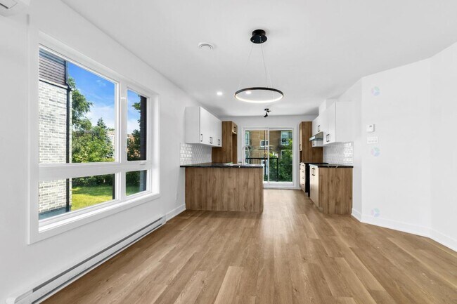 Photo - 2019 Rue Sainte-Hélène