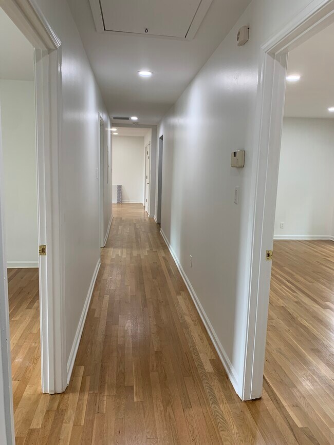Photo - 3717 Chamblee Dunwoody Rd