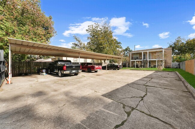 Photo - 8342 Baker Dr Unidad B