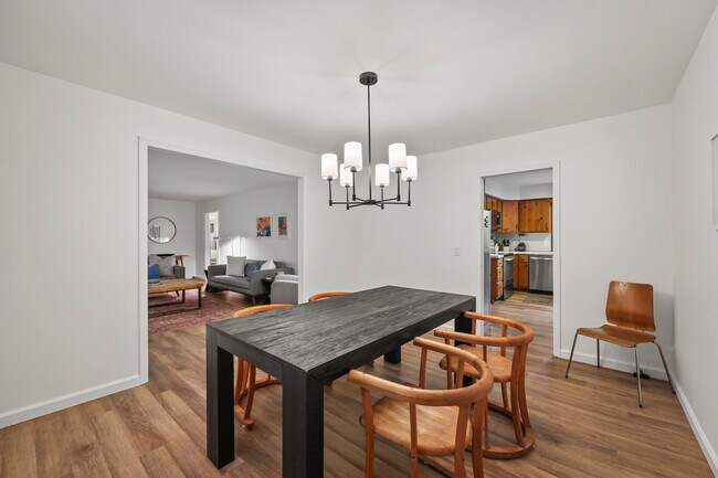 Photo - 34 Galway Ct