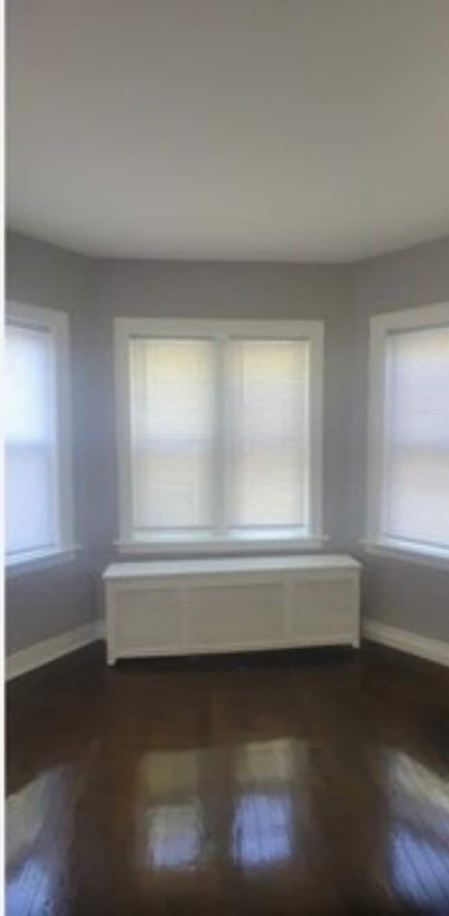 Photo - 8043 S Maryland Ave