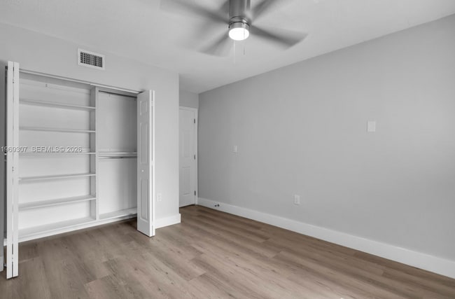 Photo - 560 NE 63rd St Unidad 3