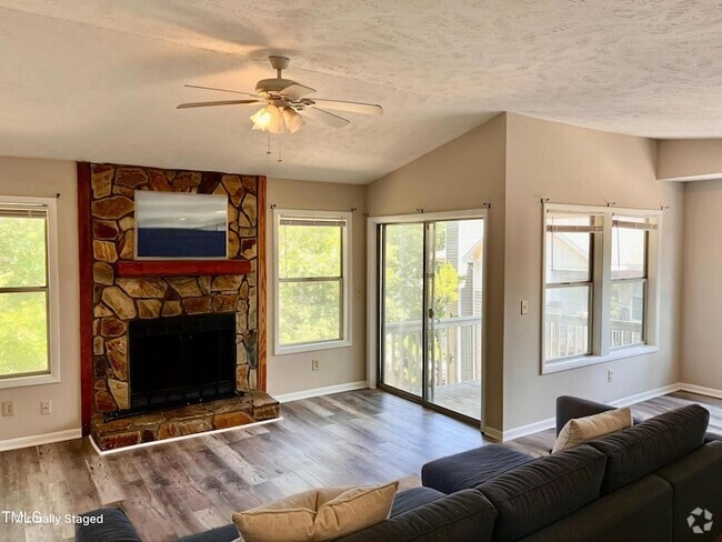 Building Photo - 1006 Wood Creek Dr Unit 9 Rental