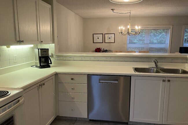 Photo - 903 Cedar Pointe Ct