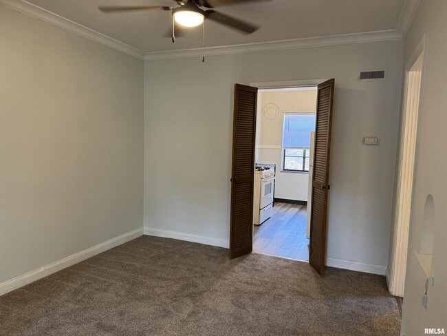 Photo - 405 W Columbia Ave Unidad 6