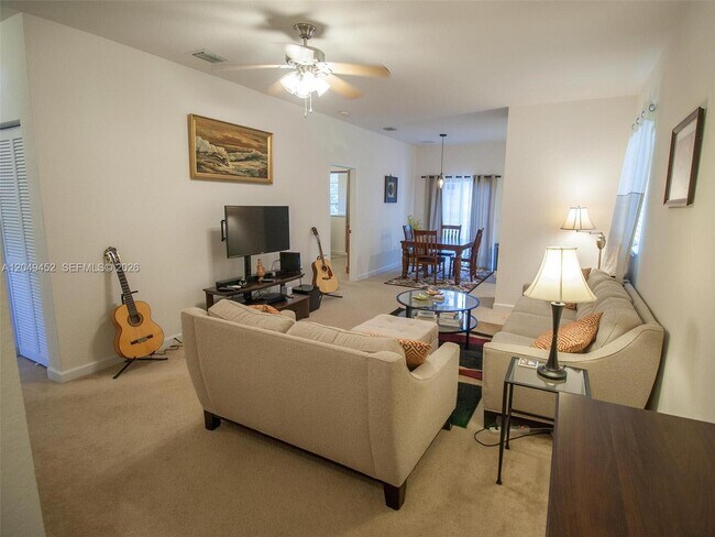 Photo - 2728 NE 3rd Ct Unidad 206