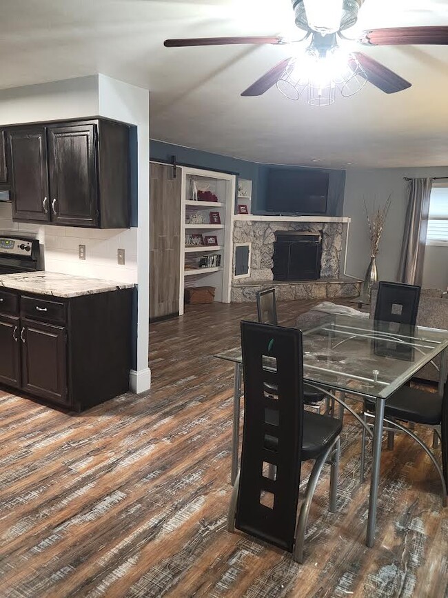 Photo - 508 Crab Apple Ct