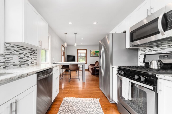 Photo - 230 E Royal Forest Blvd