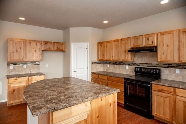 Photo - Stunning 4-Bedroom Home in Sought-After Raindance Community