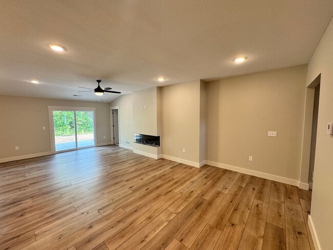 Photo - BRAND NEW 3-bedroom Duplex in Irvine Acres!