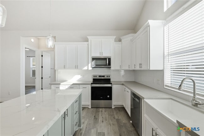 Photo - 200 Waikakaaua Dr