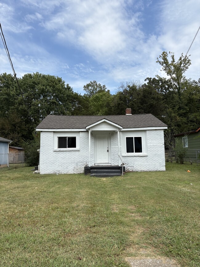 Photo - 611 Belle Vista Ave