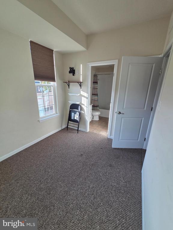 Photo - 4500 Fait Ave