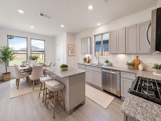 Photo - 16132 Holly Laurel Mnr