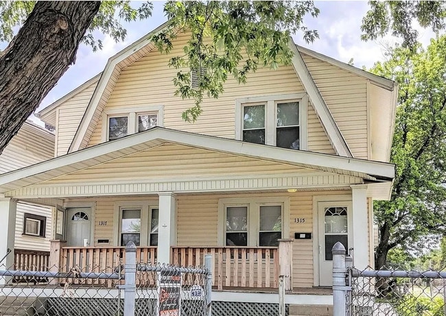 Photo - 1315 E 18th Ave