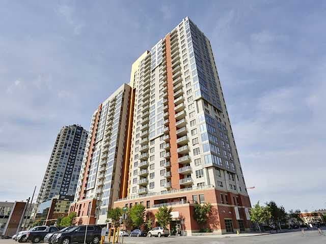 Building Photo - Upscale 1 Bedroom Apt, Furnished with Utilities Included