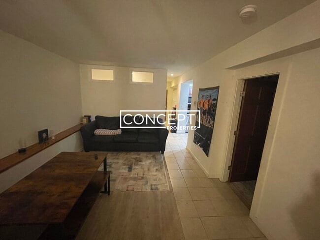 Photo - 28 Symphony Rd Unit E1