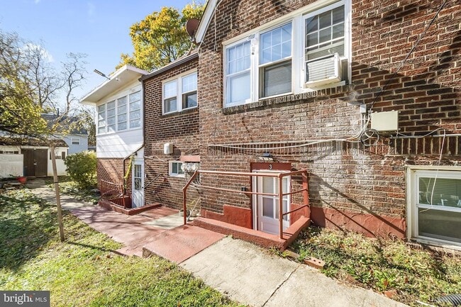 Photo - 807 Houston Ave