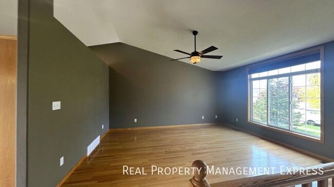 Photo - 5208 S Birchwood Ave