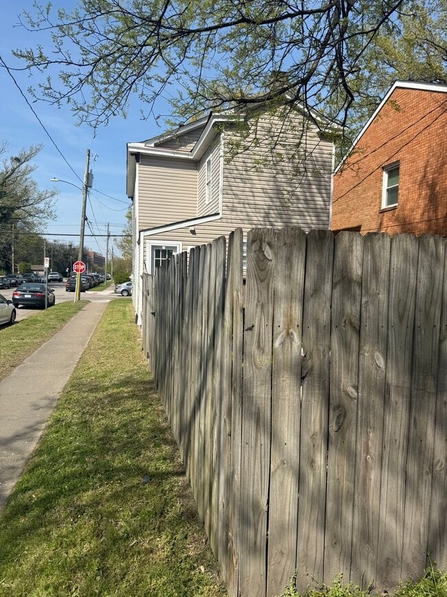 Photo - ***4 bedroom, 3 FULL bath Norfolk near ODU and Sentara Norfolk General and NAVSTA.