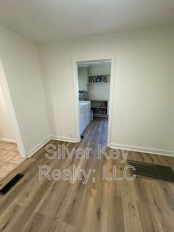 Photo - 1214 Jones St