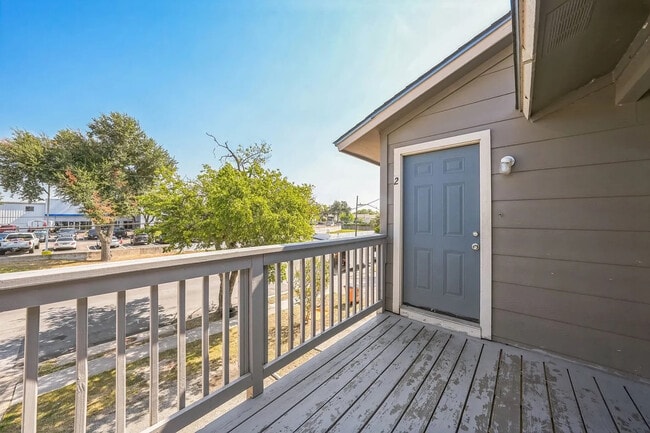 Photo - Room in Duplex on Park Plaza Dr