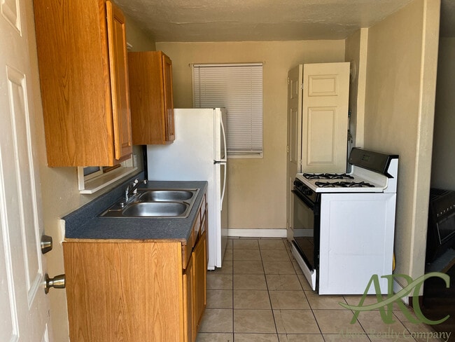 Building Photo - 1317 Spruce St