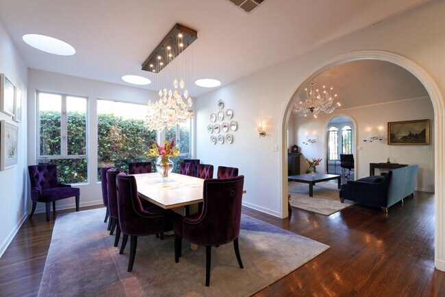 Photo - 6 Bed 5 Bath House with Fully Converted Co...