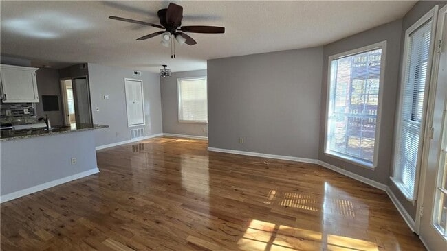 Photo - 1313 Red Deer Way Unit 253