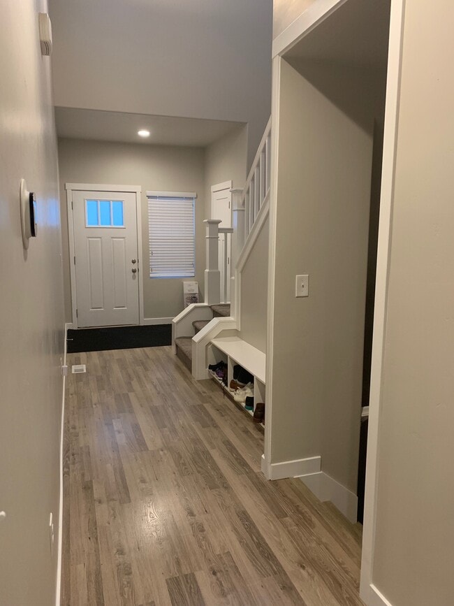 Photo - 657 Koins Way