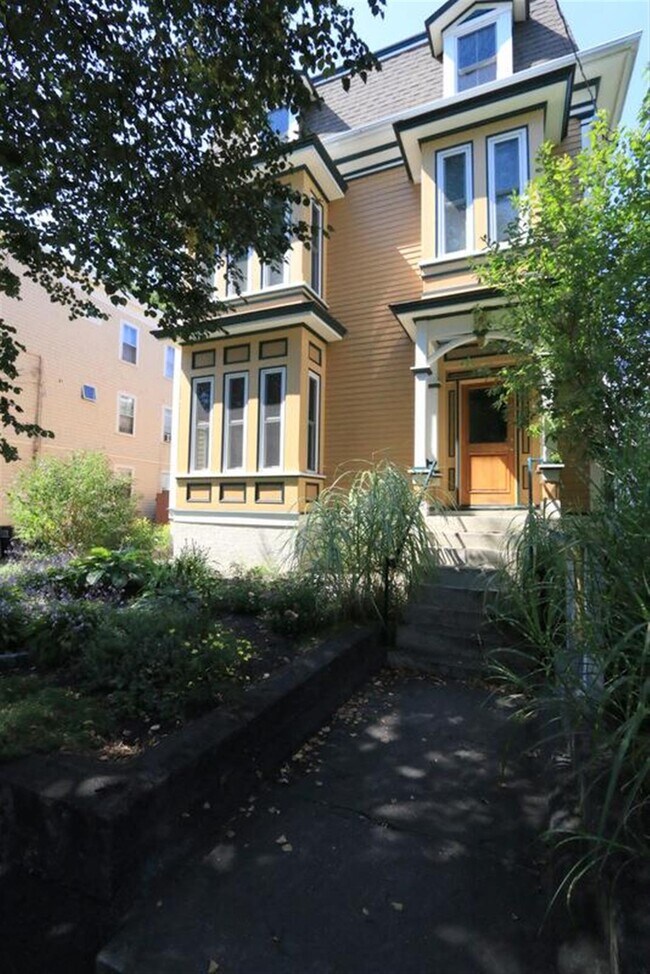 Photo - 9 Claremon St Apartments