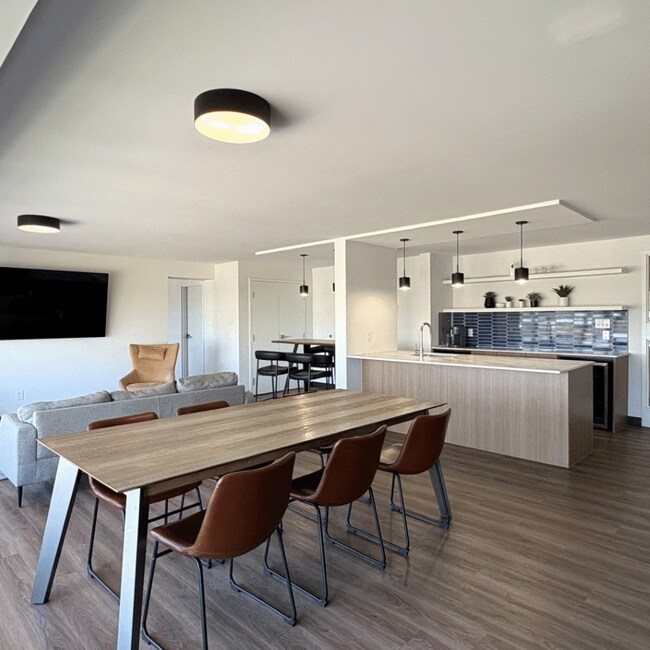 Photo - The Horizon Unit 5030